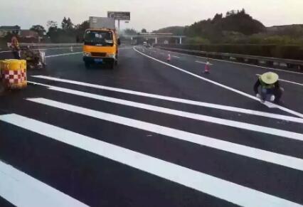 蘇州工廠道路劃線優(yōu)質(zhì)商家，蘇州吳江區(qū)道路交通劃線找飛揚(yáng)市政