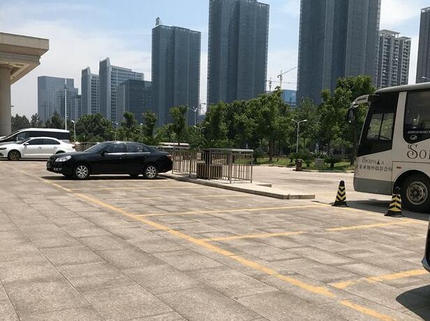 酒店賓館停車位劃線找什么單位，找誰來劃線？