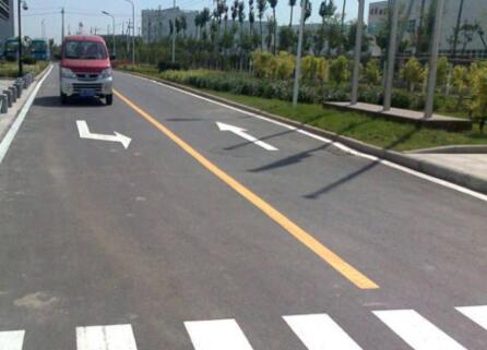 道路劃線的六大優(yōu)勢是哪些，蘇州道路劃線廠商對劃線的施工要求？