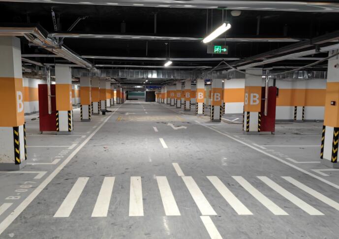 在南京做停車場(chǎng)劃線的時(shí)候有哪些步驟？飛揚(yáng)專業(yè)劃線多年