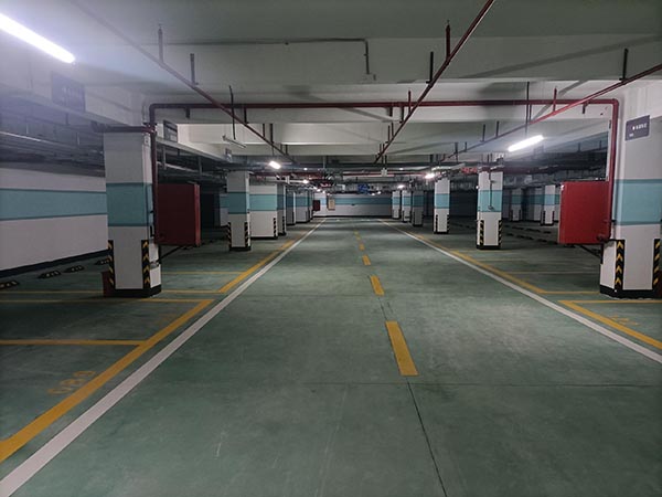 蘇州飛揚(yáng)市政交通設(shè)施有限公司車位劃線項(xiàng)目案例順利交付。