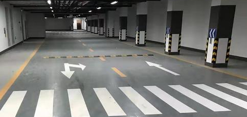 停車(chē)位劃線不清晰，如何合理停車(chē)？