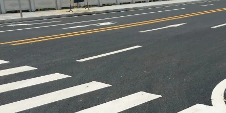 蘇州車位劃線解析，車間白色斑馬線劃線寬度是多少？帶來高效與安全